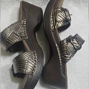 Dansko Sophie Gold Embossed Wedge Sandal Double Buckle Leather Black 38 US 7